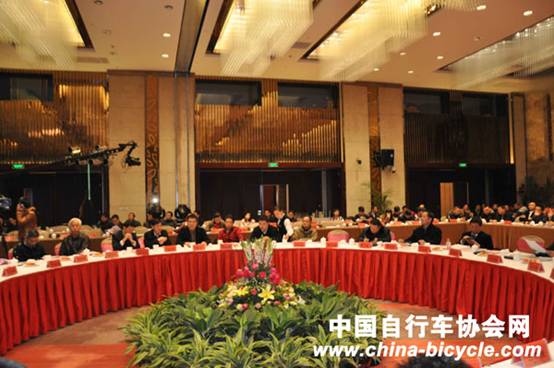 会议现场1-2.jpg
