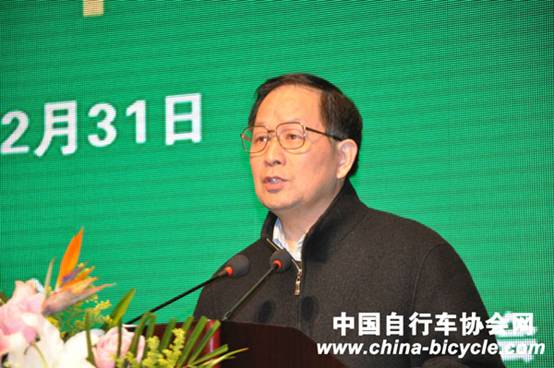 陆金龙-2.jpg